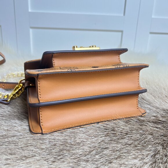 💋 MCM Mini Accordion Bag - Picture 7 of 10